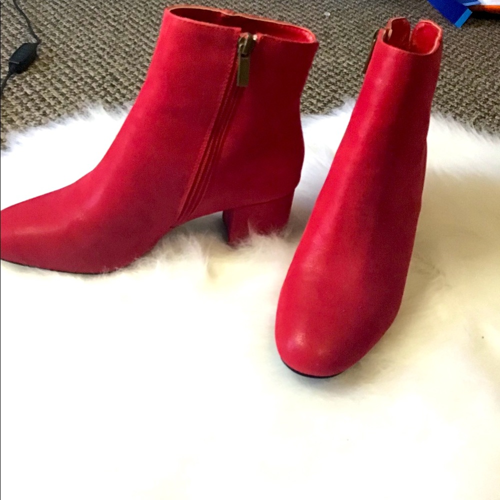 Red rouge heels
